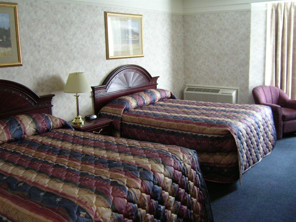 Travelodge by Wyndham Lloydminster Eksteriør billede